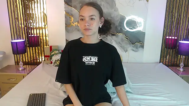MiticaBrennet_ live sex cam