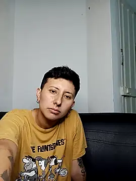 Mei_and_Gaby's cam snapshot