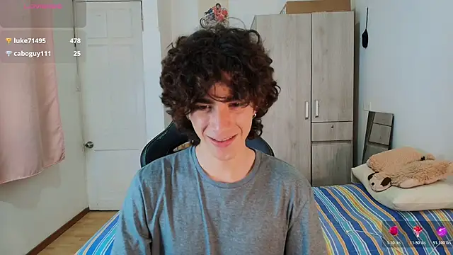 Nude_Boy18 live sex cam