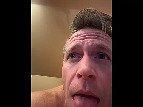 DILFiGuess1 live sex cam