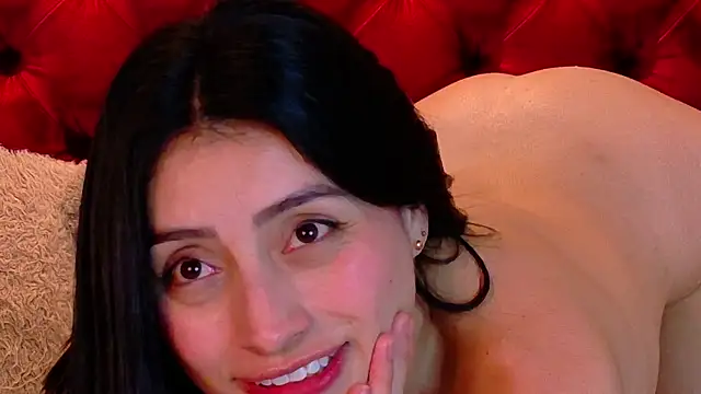 ZaraGold live sex cam