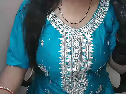 bold_naina's cam snapshot