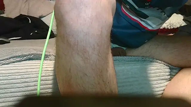 T0Yforeskin live sex cam