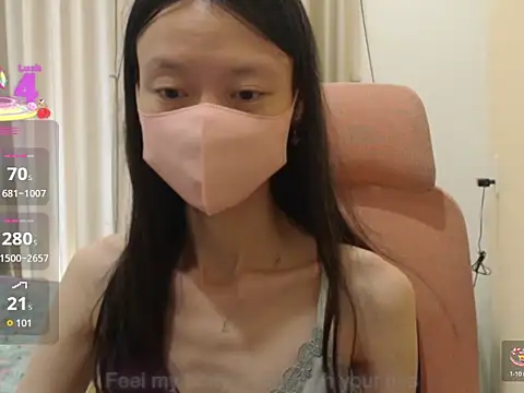 Lil-Cherries live sex cam