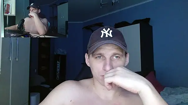 Poliglotjoe1's cam snapshot