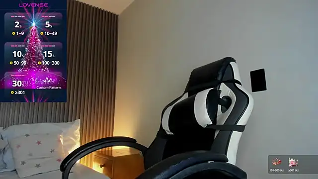 dania_miller_'s cam snapshot