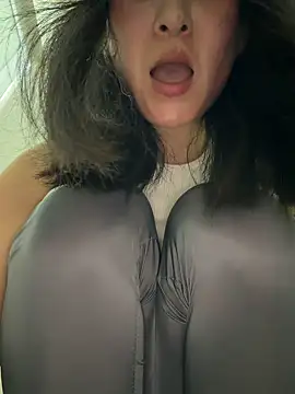 LaudingElastase's cam snapshot