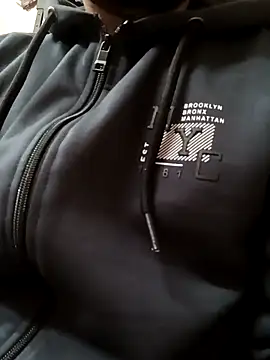 maxmishra18's cam snapshot