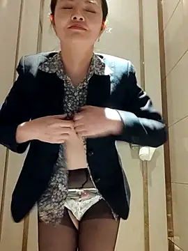 ialnuyoa_h's cam snapshot