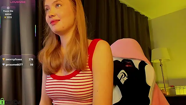 Melanie_Ryer's cam snapshot