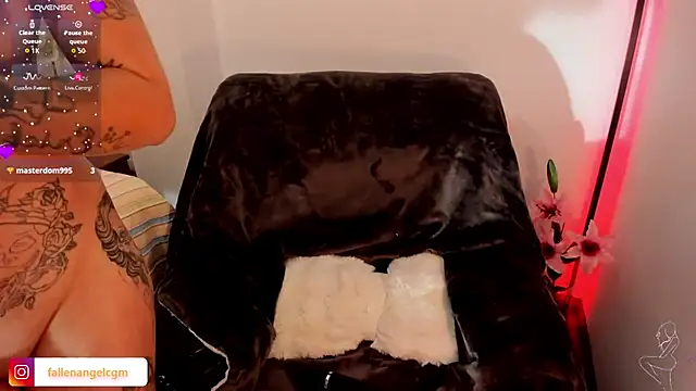 Fallengangel's cam snapshot