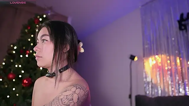 GigiLee_'s cam snapshot