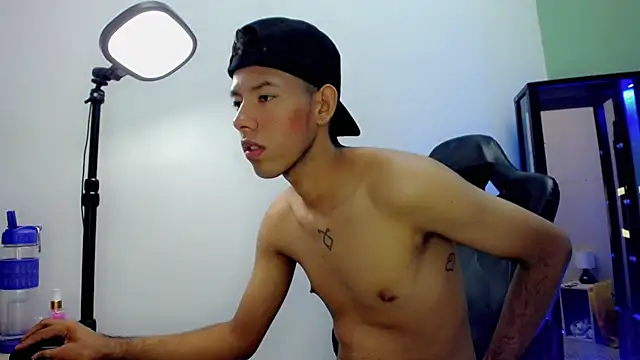 Tupac_D's cam snapshot