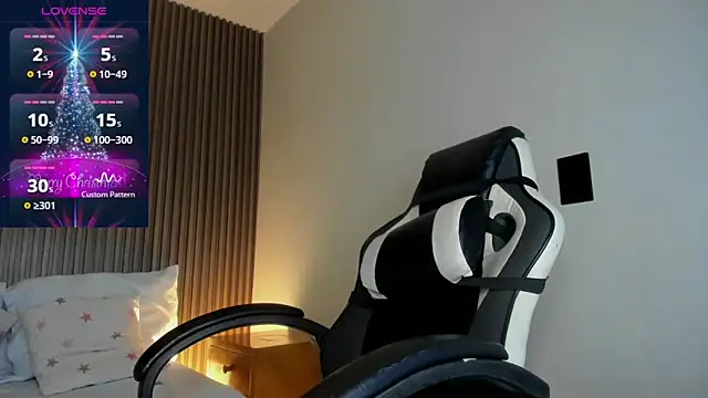 dania_miller_'s cam snapshot