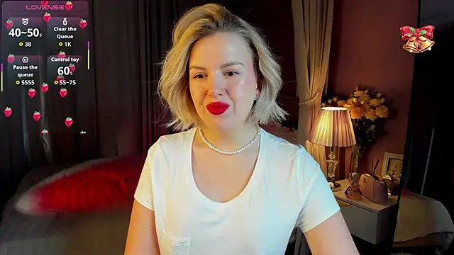 Nikki_Kai's cam snapshot