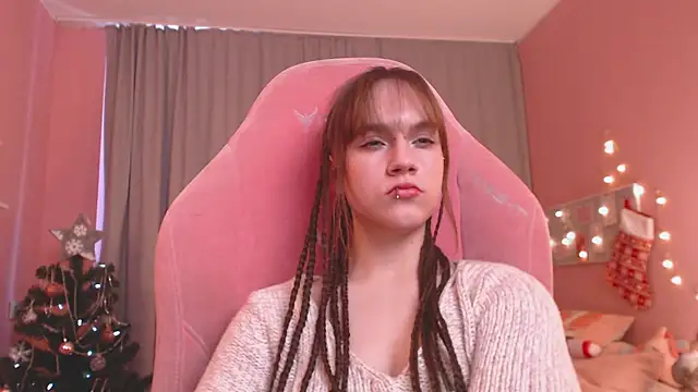 Jamie_Chung's cam snapshot