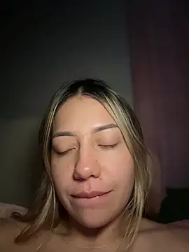 MissCat_'s cam snapshot