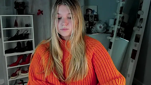 Rebecca_Kelly's cam snapshot