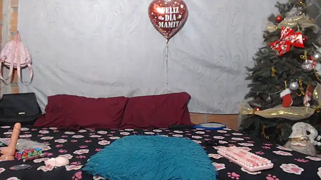 CataleyaRosee's cam snapshot