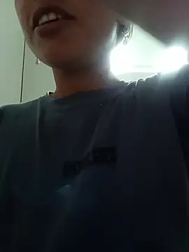 Fox_Roxxan live sex cam