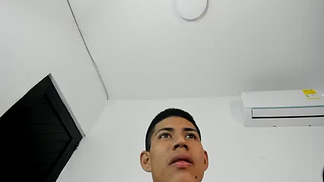 couple_hotfox's cam snapshot