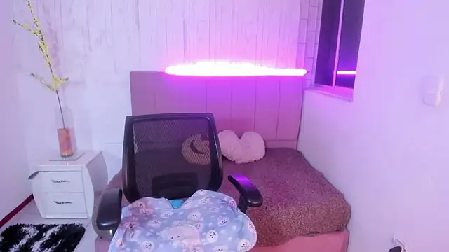 anna_moon11's cam snapshot