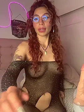 PrettyChloe_'s cam snapshot