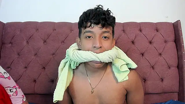 couple_hardroom's cam snapshot