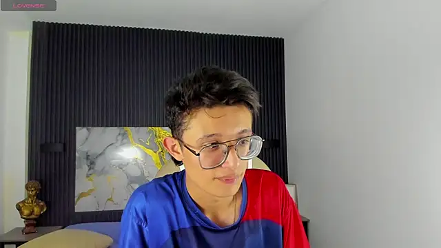 SantiagoRusso18 live sex cam