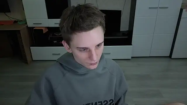 angryzan's cam snapshot