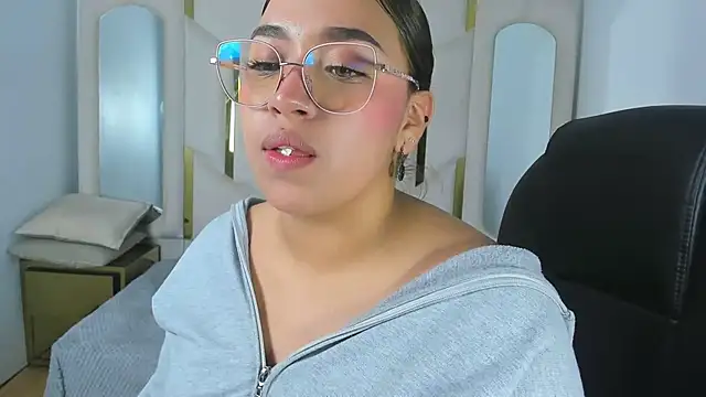 IsabellRodriguez18's cam snapshot