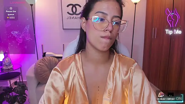 raven_stonee's cam snapshot