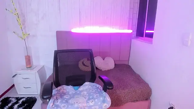 anna_moon11's cam snapshot