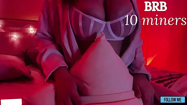 Emily_Gin's cam snapshot