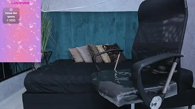 meliboobs_'s cam snapshot