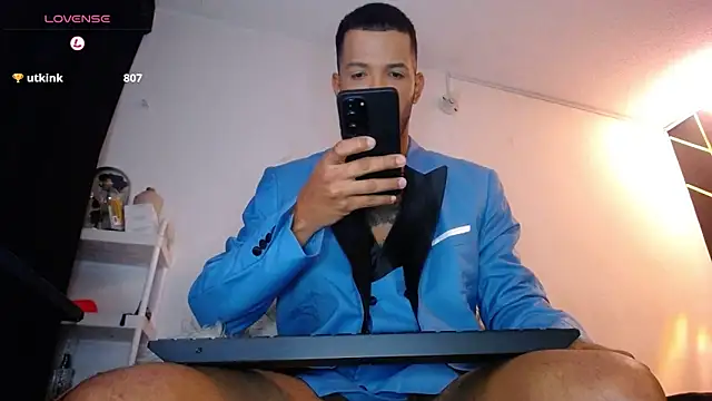 LickMyInk's cam snapshot