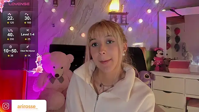 ariana_rosse__'s cam snapshot