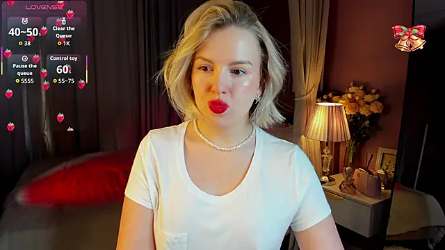 Nikki_Kai's cam snapshot