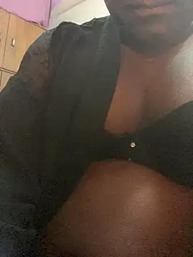 Kajal-Shemale69 live sex cam