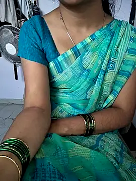 Cute-Telugu-Teacher live sex cam