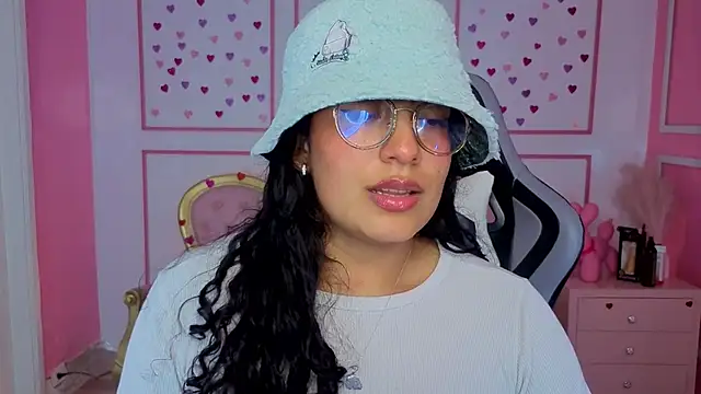 tamara_brown_t's cam snapshot