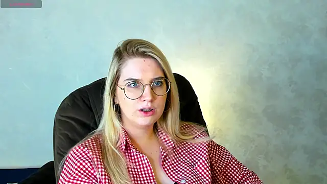 SoftLana's cam snapshot