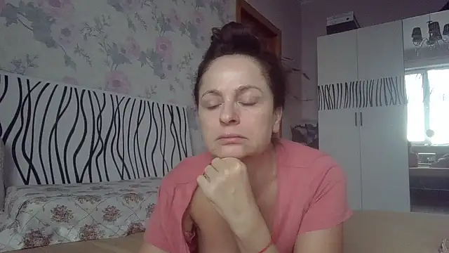 LindaStarS live sex cam