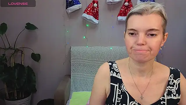 Cutie_Erikaa1's cam snapshot