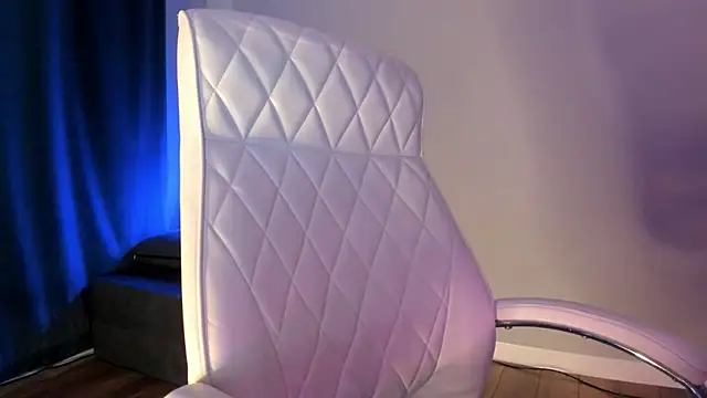 akura011 live sex cam