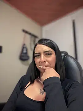 Hilary_pinkk's cam snapshot