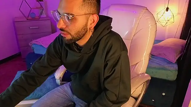 annie_and_ryan live sex cam