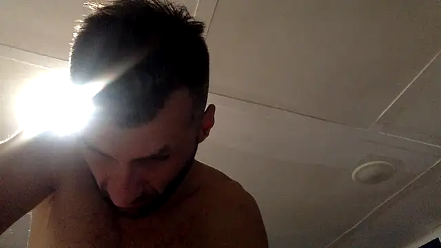 sexyhotstud12's cam snapshot