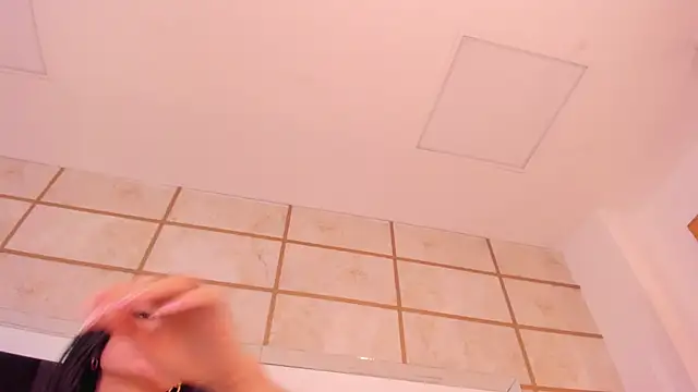 RoxyLior's cam snapshot