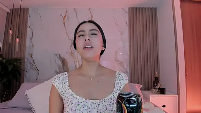 miss_martiina's cam snapshot